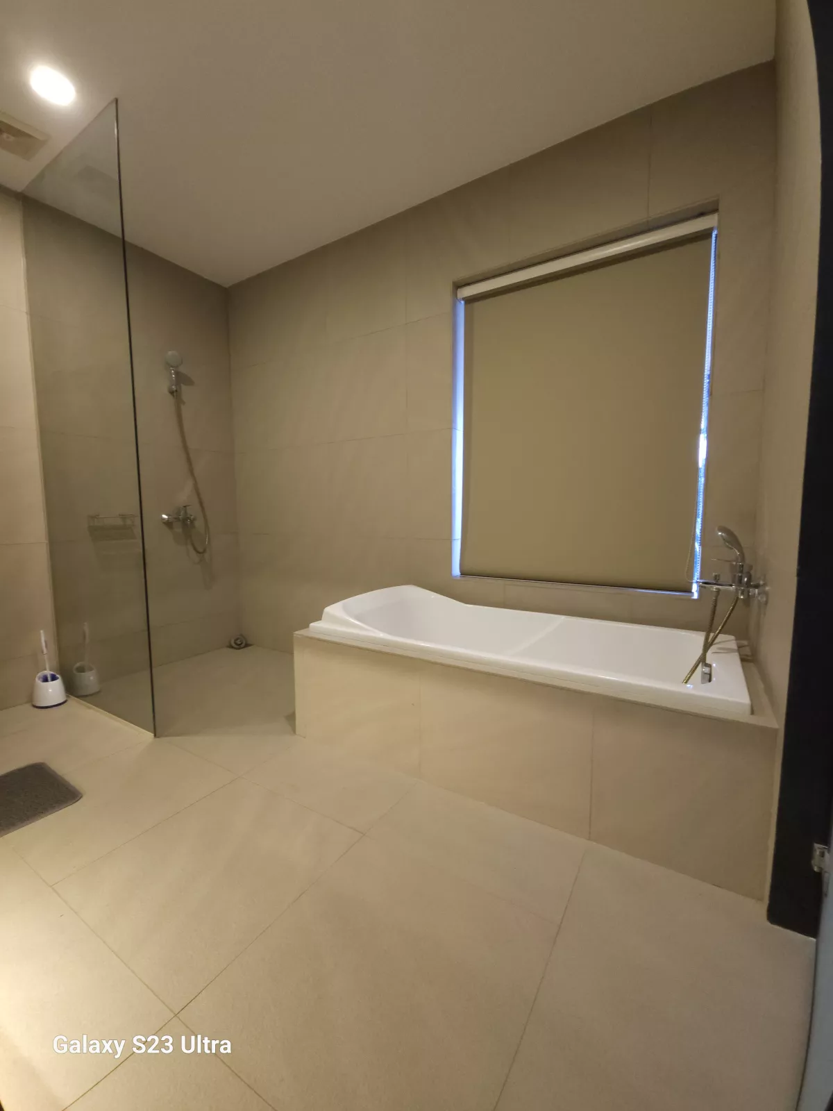 STUDIO UNIT FOR SALE FULLY FURNISHED IN THE REEF RESIDENCES 