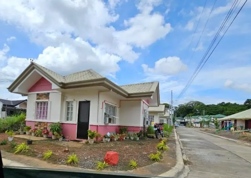 2-BEDROOM HOUSE & LOT (CORNER) FOR SALE