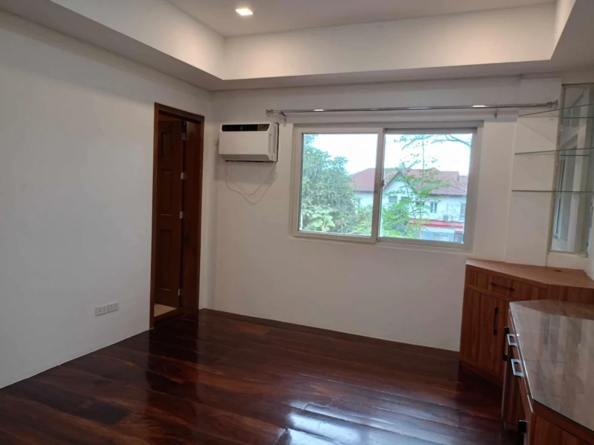 Open photo 13 of 21 — HOUSE FOR SALE – Loyola Grand Villas, Marikina City