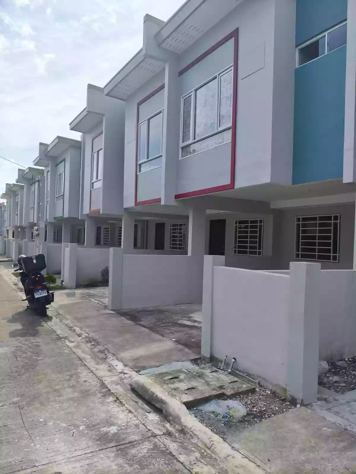 Open photo 15 of 17 — For Assume: 3BR Townhouse in Malagasang II-E, Imus — CASH OUT 450K ONLY