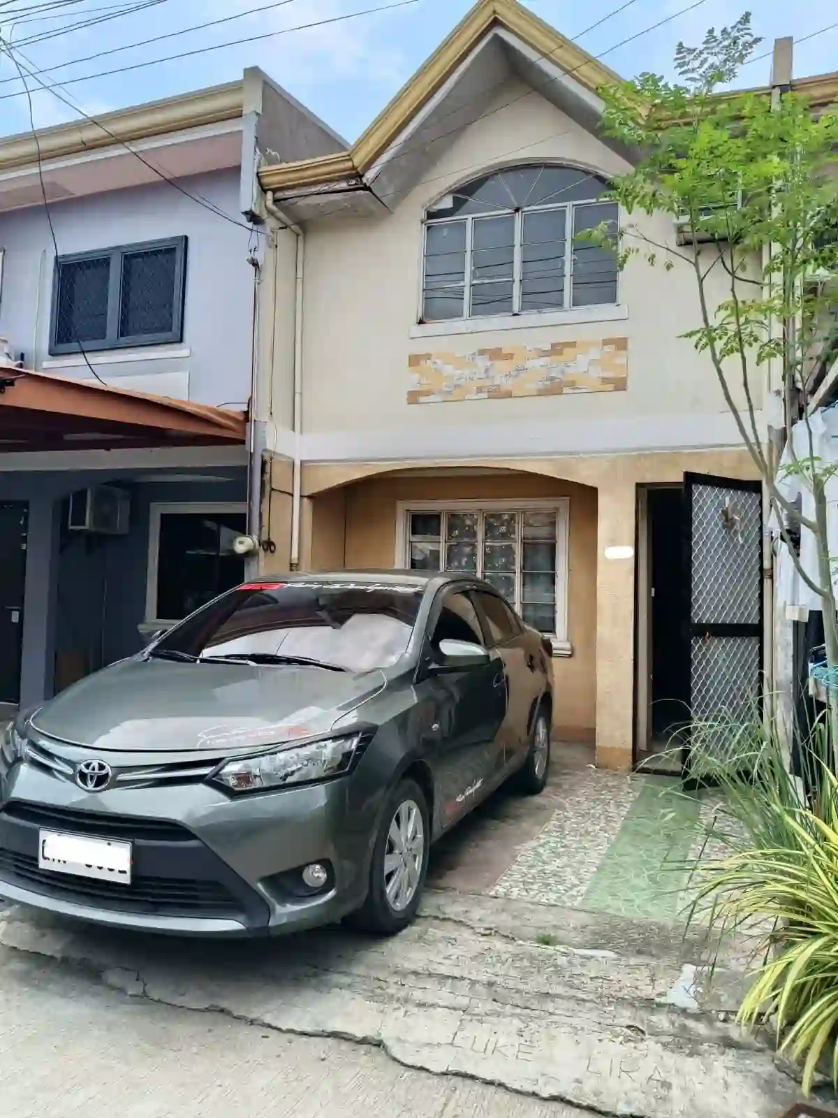 TOWNHOUSE FOR SALE IN MACTAN