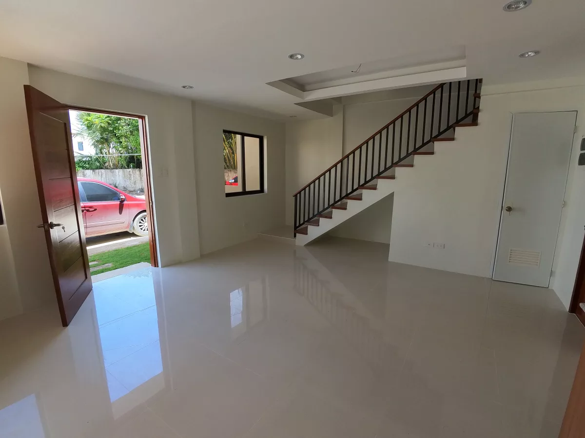 RUSH FOR ASSUME: 4BR Duplex House and Lot in San Vicente, Liloan — House and Lot in San Vicente, Liloan, Cebu — Photo 3