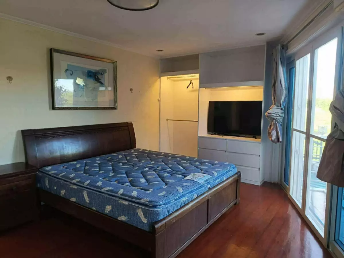 For Sale: 6BR House and Lot in Mactan, Lapu-lapu City — 860 sqm — House and Lot in Lapu-lapu City, Cebu, 6015 — Photo 3