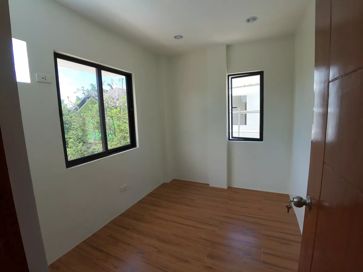 RUSH FOR ASSUME: 4BR Duplex House and Lot in San Vicente, Liloan — House and Lot in San Vicente, Liloan, Cebu — Photo 5