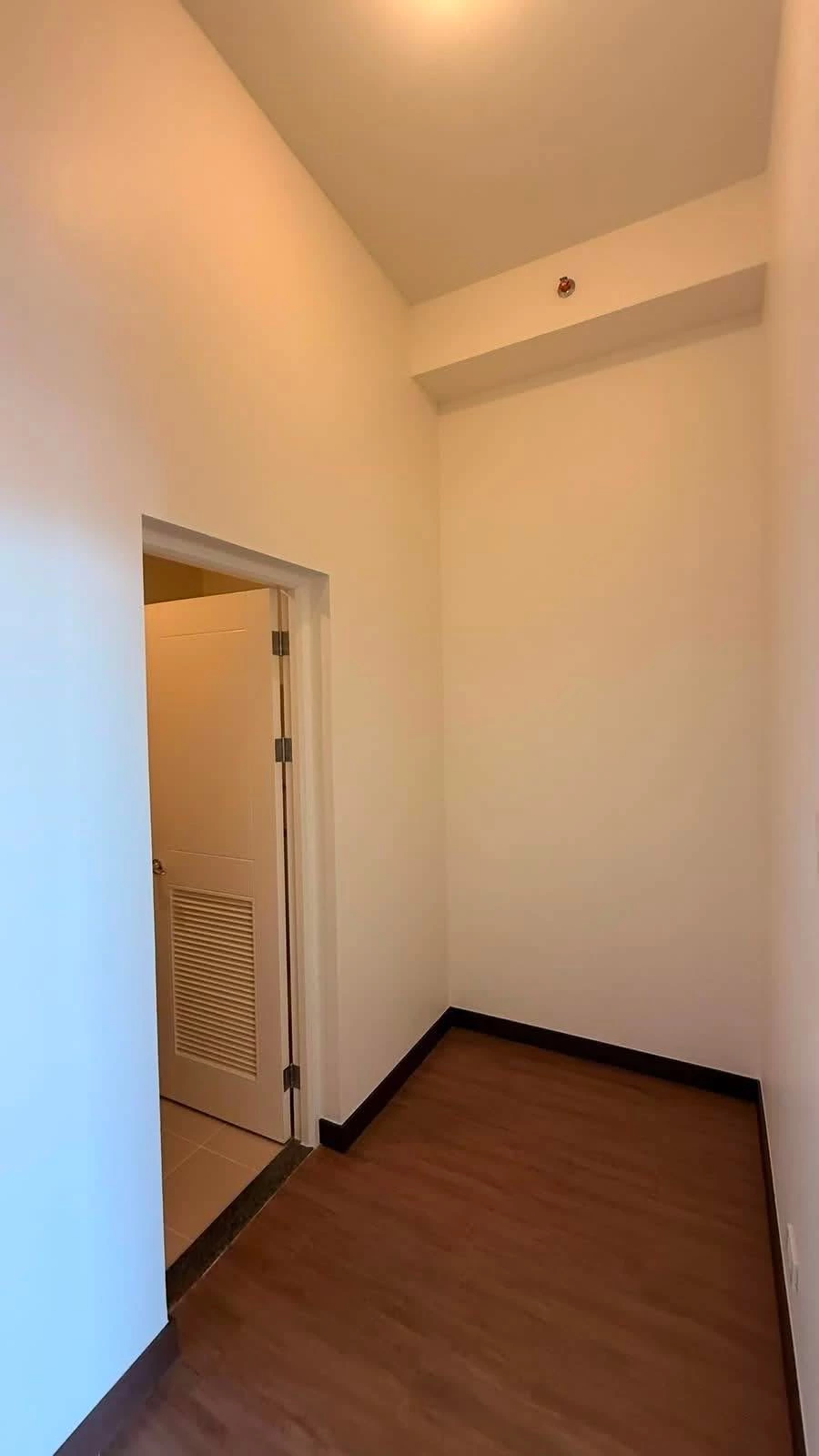 For Sale: Acacia Estate Penthouse in Ususan, Taguig City — Investor Ready — Penthouse in Taguig City, Metro Manila, 1634 — Photo 2