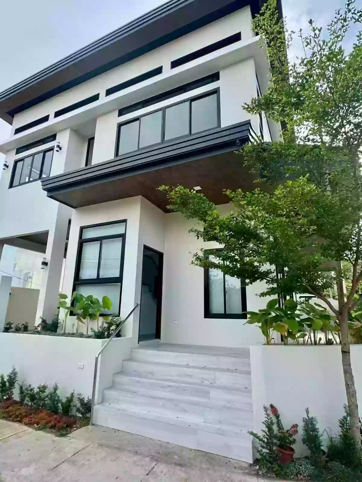 BRAND NEW SEMI FURNISHED HOUSE & LOT AT XAVIER ESTATES