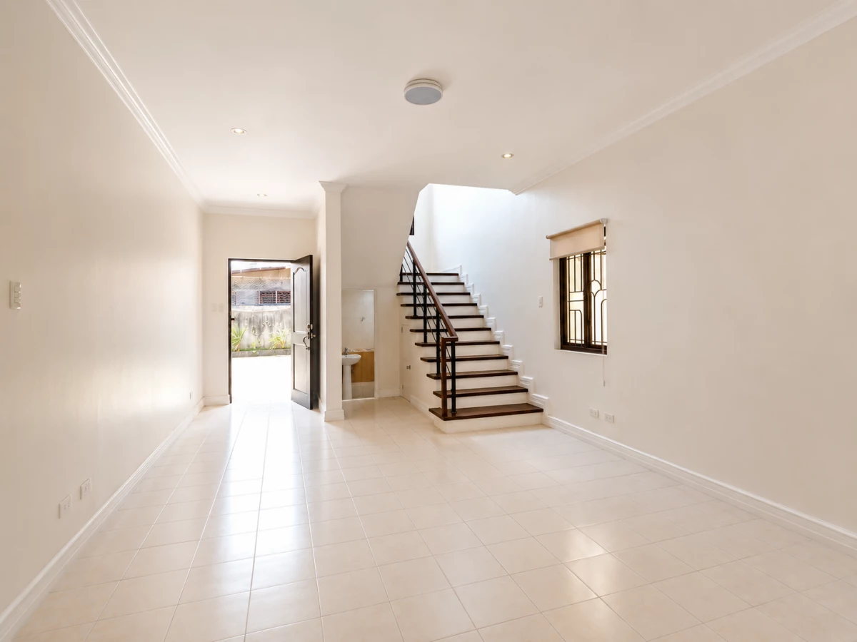 Rush Sale — House and Lot in Banawa, Cebu City, Cebu — Photo 3