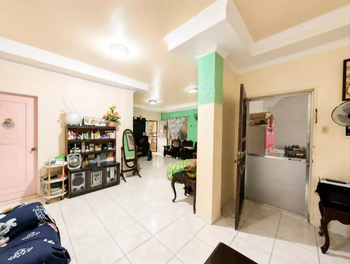 For Sale: 5BR House and Lot in Inayagan, Naga City — 283 sqm — House and Lot in Naga City, Cebu, 6037 — Photo 4