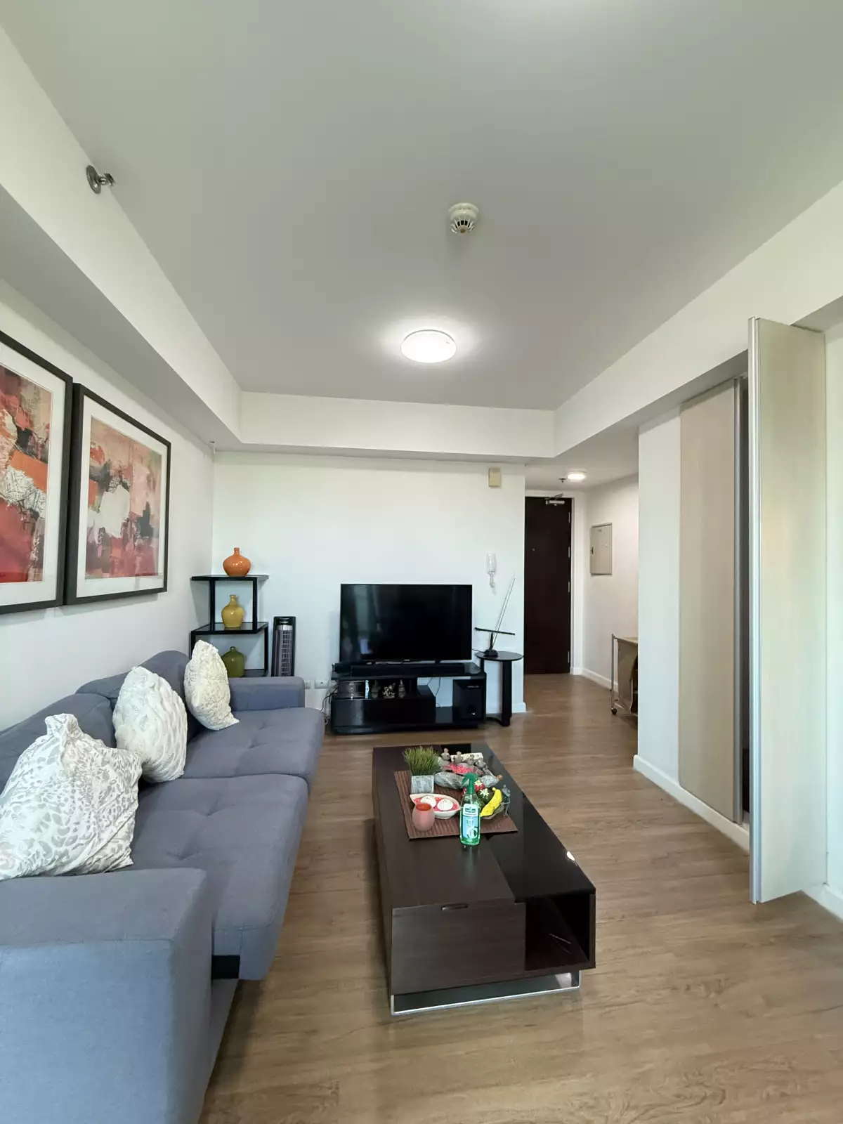 Open photo 17 of 25 — For Sale | 1 bedroom fully furnished condo unit in Abreeza Place Tower 1 Davao City