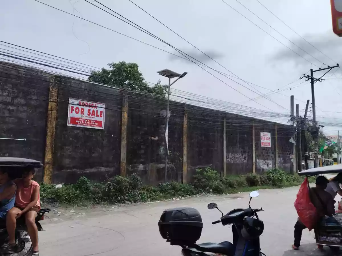 For Sale: Warehouse in San Francisco, Mabalacat — 674 sqm — Warehouse in Mabalacat, Pampanga, 2010 — Photo 2