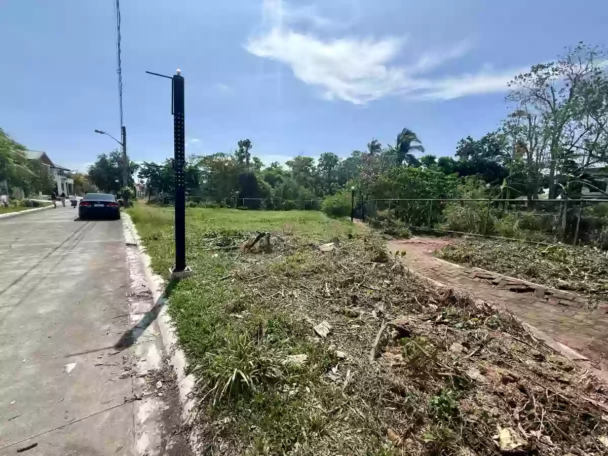 FOR SALE: Residential Lot in Estefania, Bacolod City — 558 sqm — Residential Lot in Bacolod City, Negros Occidental, 6100 — Photo 2