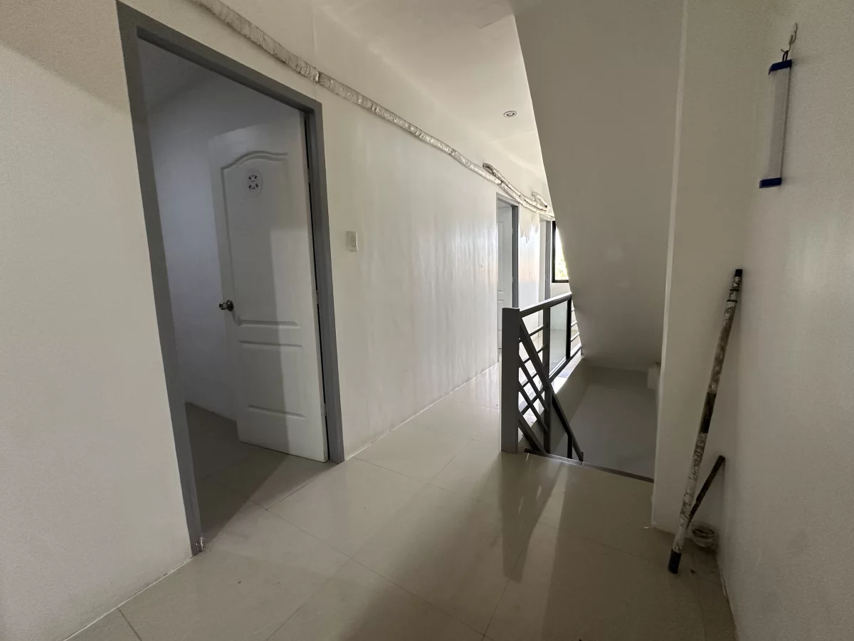 For Sale: 7BR Townhouse in Pooc, Talisay City — 180 sqm — Townhouse in Talisay City, Cebu, 6045 — Photo 3