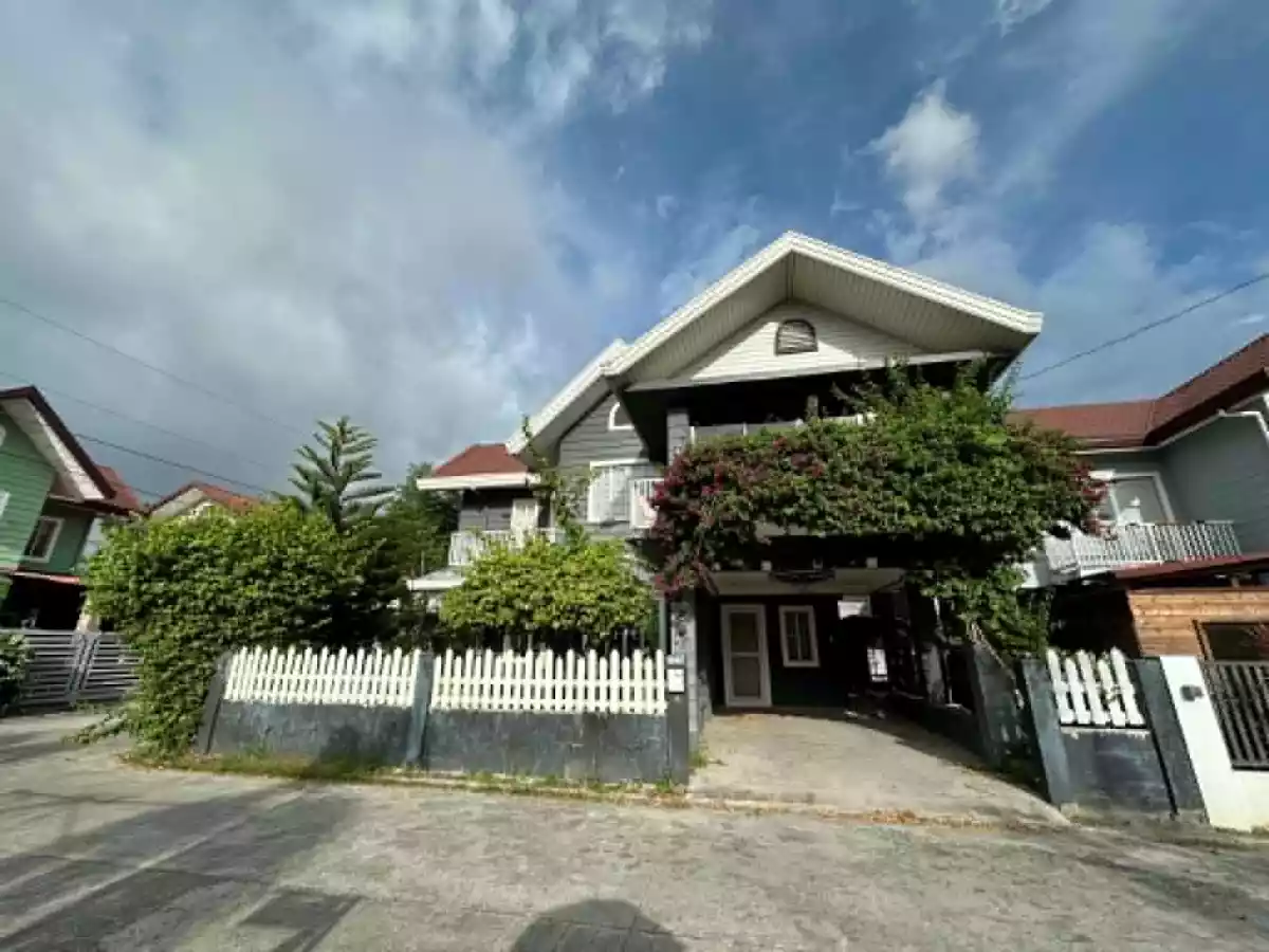 Open photo 16 of 22 — For Sale: 3BR House and Lot in San Isidro, General Santos City — 200 sqm