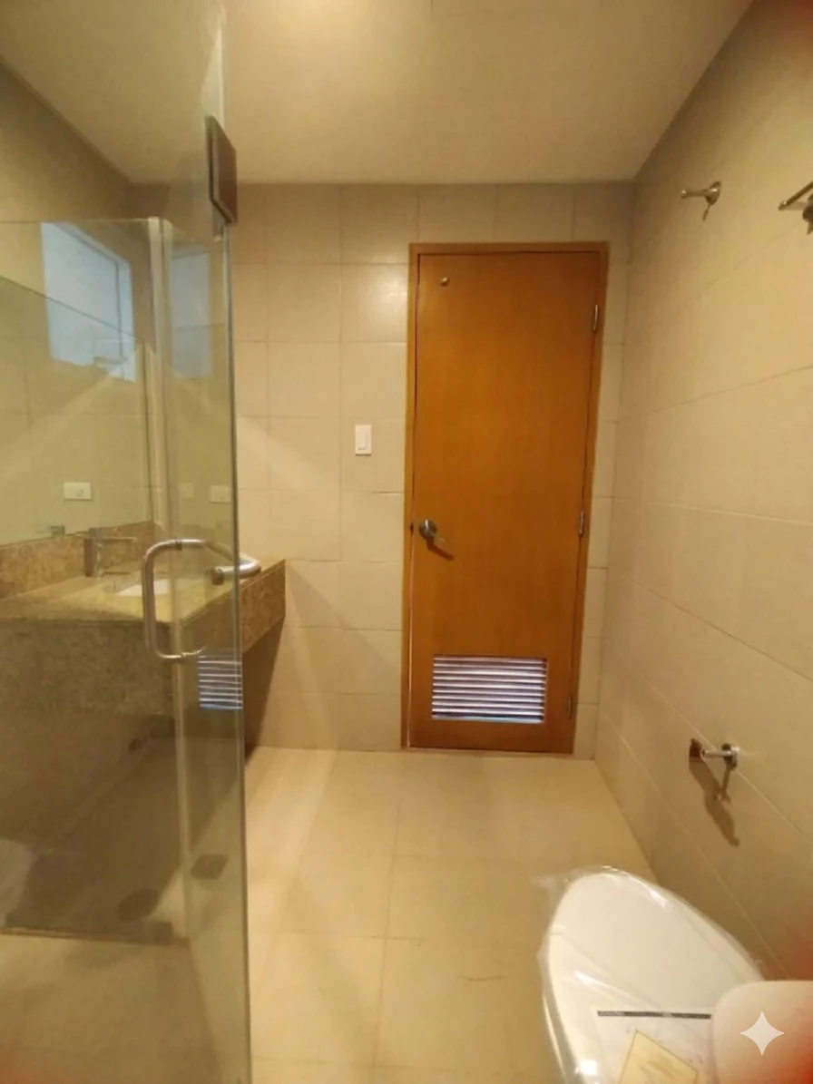 CONDO FOR SALE: 3BR | CLEAN TITLE — 3 Bedrooms in Taguig City, Metro Manila, 1634 — Photo 3
