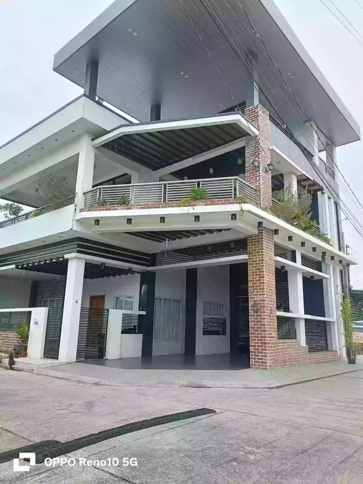 Rush Sale House and Lot