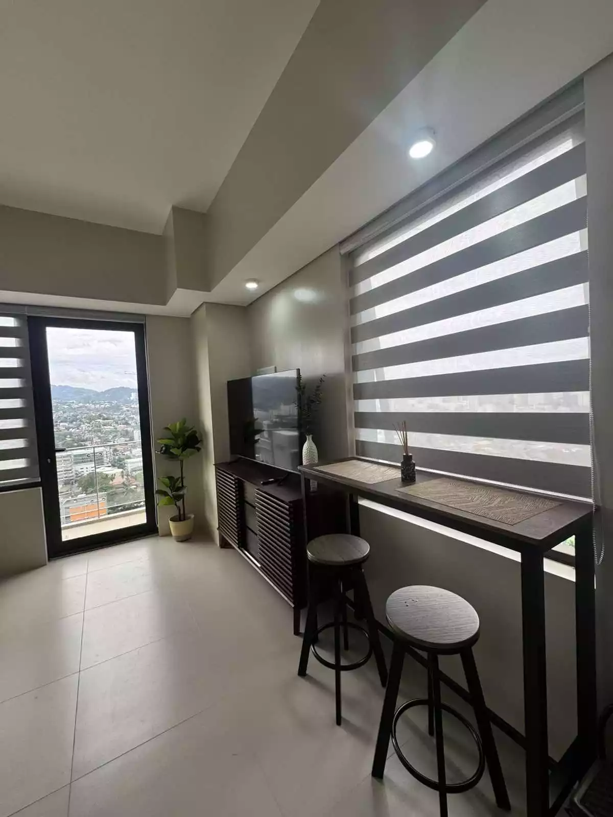 Baseline Prestige Studio for Rent in Capitol Site, Cebu City — 1 Parking