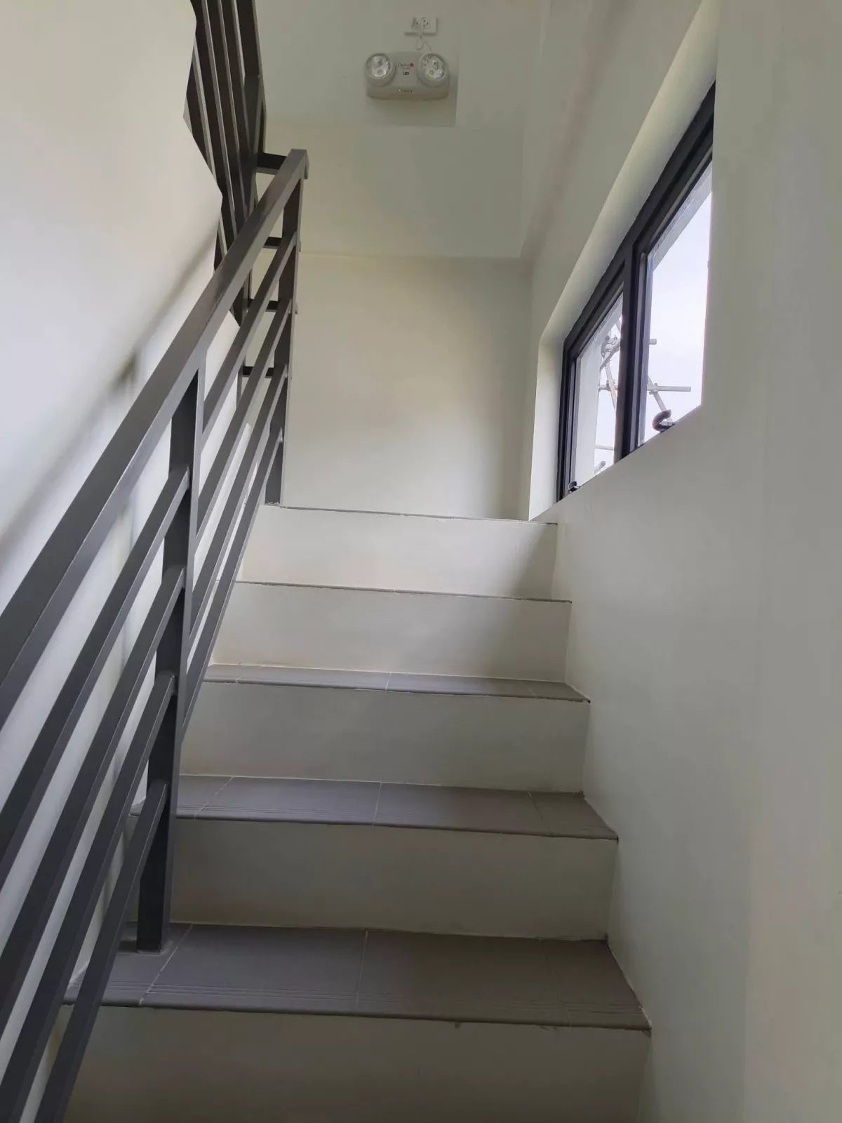 Zero Downpayment - Single Detached House and Lot in Minglanilla, Cebu — House and Lot in Minglanilla, Cebu, 6046 — Photo 5
