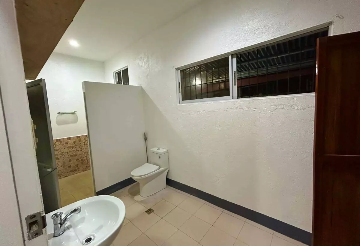 FOR SALE: DCCCO VILLAGE, BANILAD DUMAGUETE CITY — House and Lot in Banilad, Dumaguete City, Negros Oriental — Photo 3