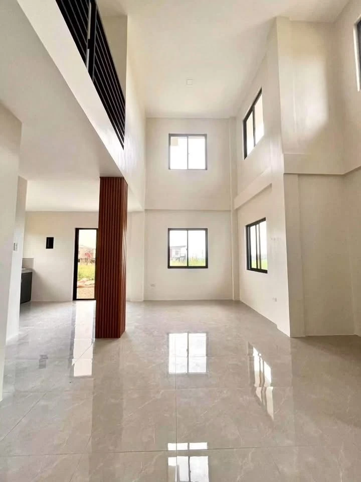 Open photo 9 of 10 — For Sale: 3BR House and Lot in Granada, Bacolod City — 140 sqm