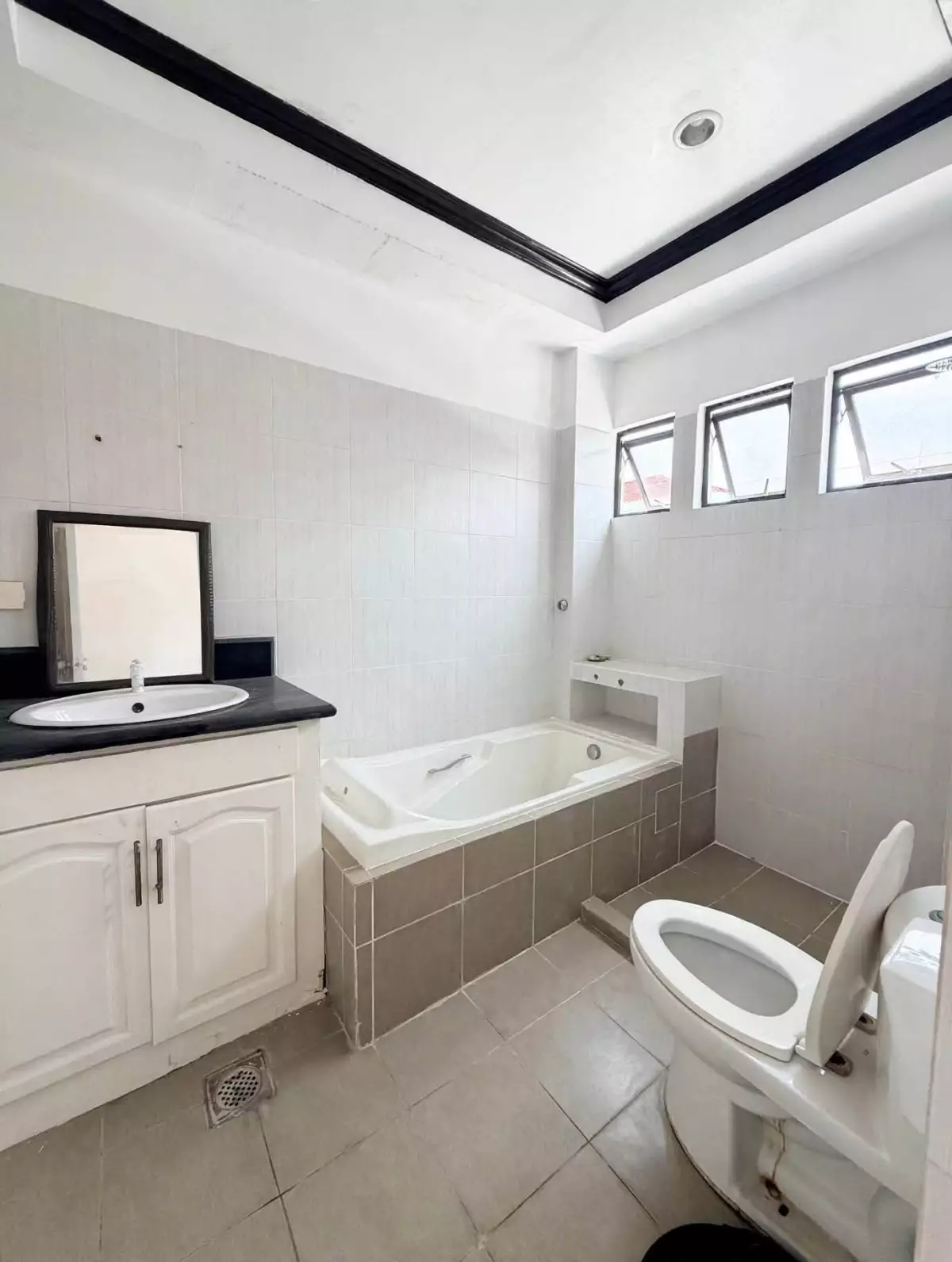 Single-Detached House for Sale in Fonte De Versailles, Minglanilla, Cebu — House and Lot in Minglanilla, Cebu, 6046 — Photo 4