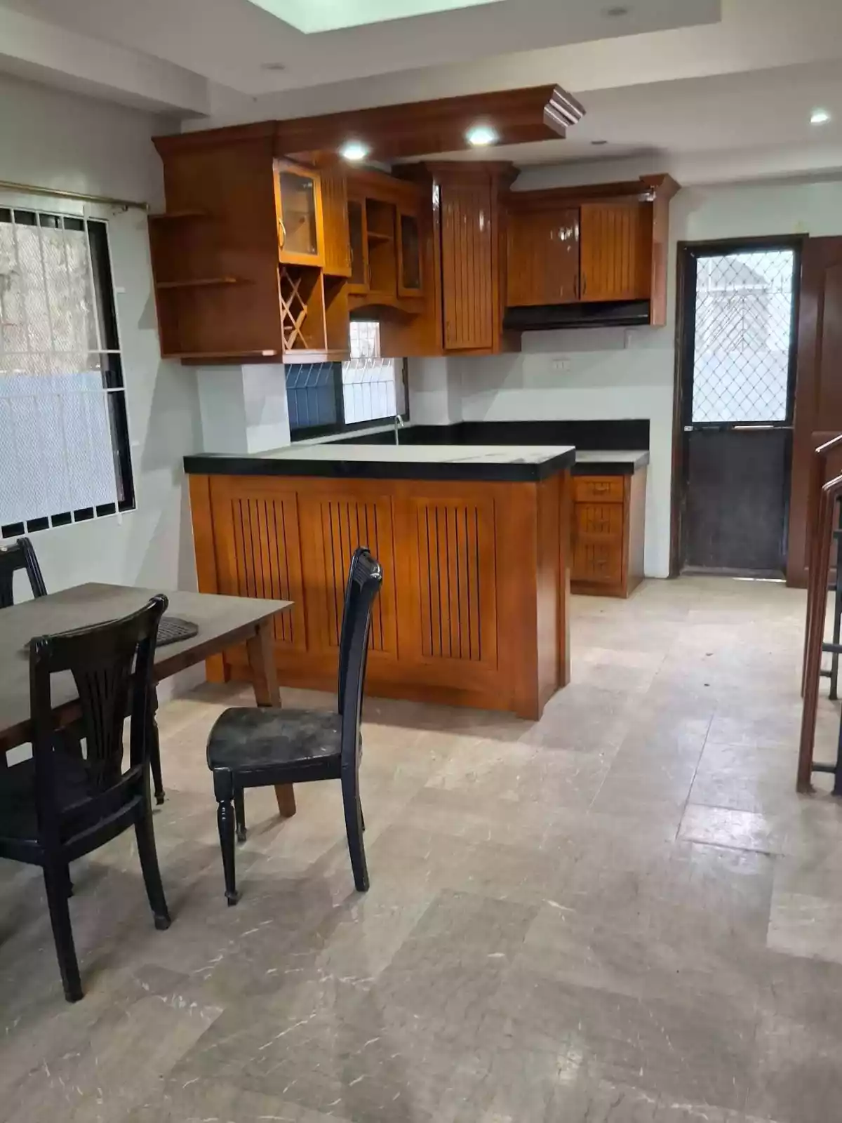 Rush Sale: Peaceful 3BR House & Lot with Spacious Parking in Guadalupe — House and Lot in Cebu City, Cebu, 6000 — Photo 5