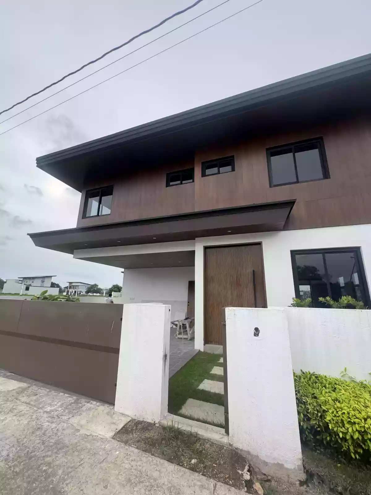Open photo 25 of 36 — For Sale: 3BR House and Lot in Santo Domingo, Santa Rosa — 299 sqm