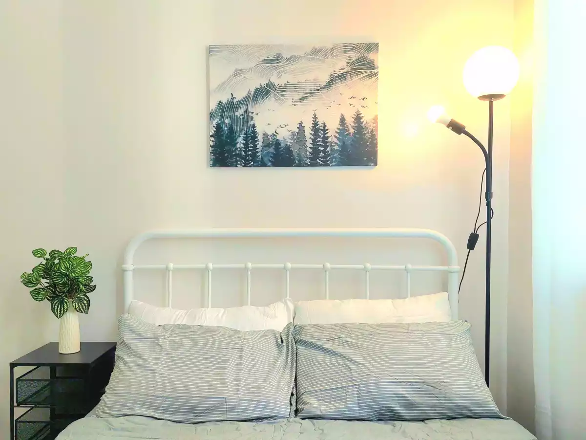 Cozy & Stylish Fully Furnished Studio with Smart TV & 100mbps Wi-Fi Ready — Studio in Alang-alang, Mandaue City, Cebu — Photo 5