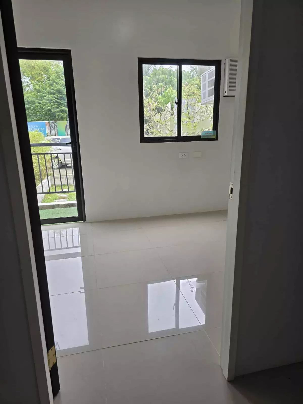 For Sale: Royal Oceancrest Panglao 2 1BR Condo in San Isidro, Dauis — Investors — 1 Bedroom in Dauis, Bohol, 6339 — Photo 4