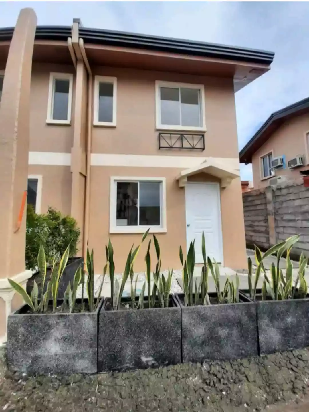 Open photo 17 of 20 — For Sale: 2BR Townhouse in San Isidro, General Santos City — 40 sqm