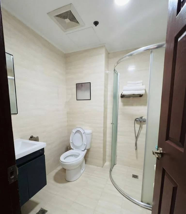 Rush Sale: Luxury 3-Bedroom Residence in Avalon Cebu | Prime Location | ₱21M Negotiable — 3 Bedrooms in Luz, Cebu City, Cebu — Photo 3