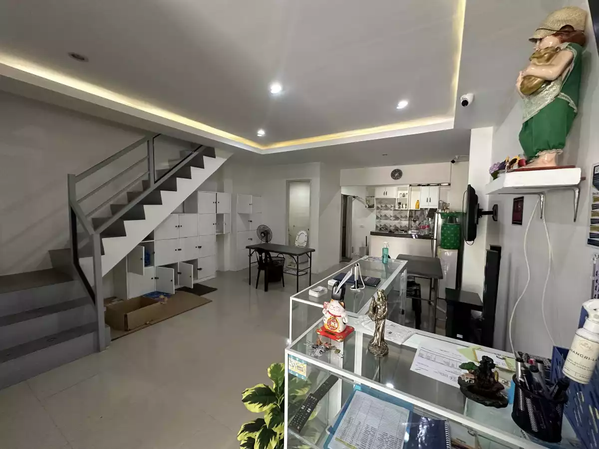For Sale: 7BR Townhouse in Pooc, Talisay City — 180 sqm — Townhouse in Talisay City, Cebu, 6045 — Photo 2