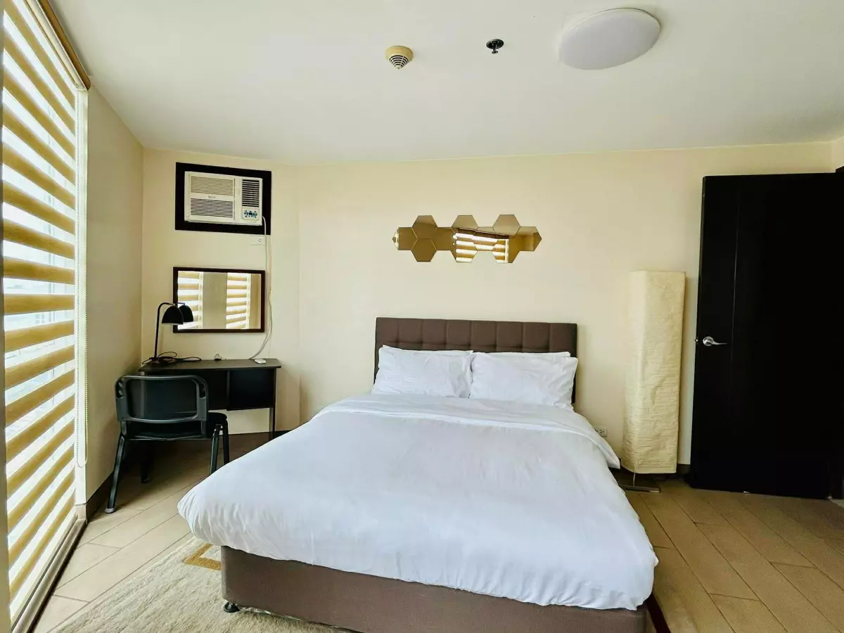 Fully Furnished 3BR Corner Condo for Sale at The Venice Luxury Residences — 3 Bedrooms in Fort Bonifacio, Taguig City, Metro Manila — Photo 2