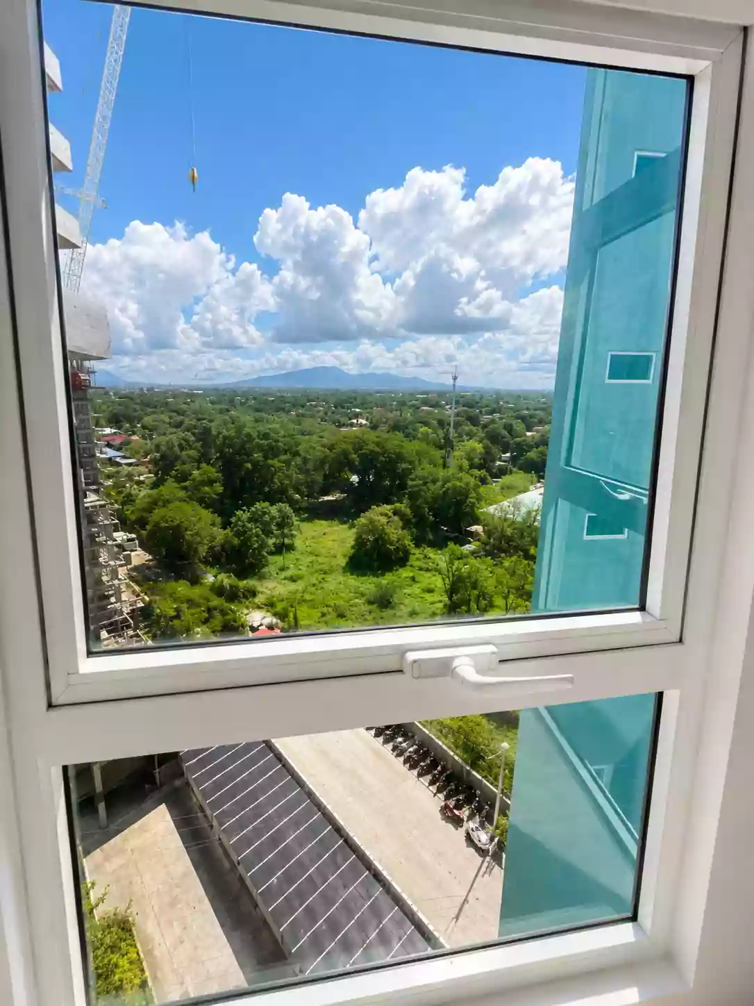 For Sale: Unfurnished 1BR Condominium in Lacson St, Bacolod City — 29.95 sqm | Corner Unit Condo with Sea View and Mountain View | Ideal for Airbnb Rental | Personal Use — 1 Bedroom in Lacson St, Mandalagan, Bacolod City — Photo 2