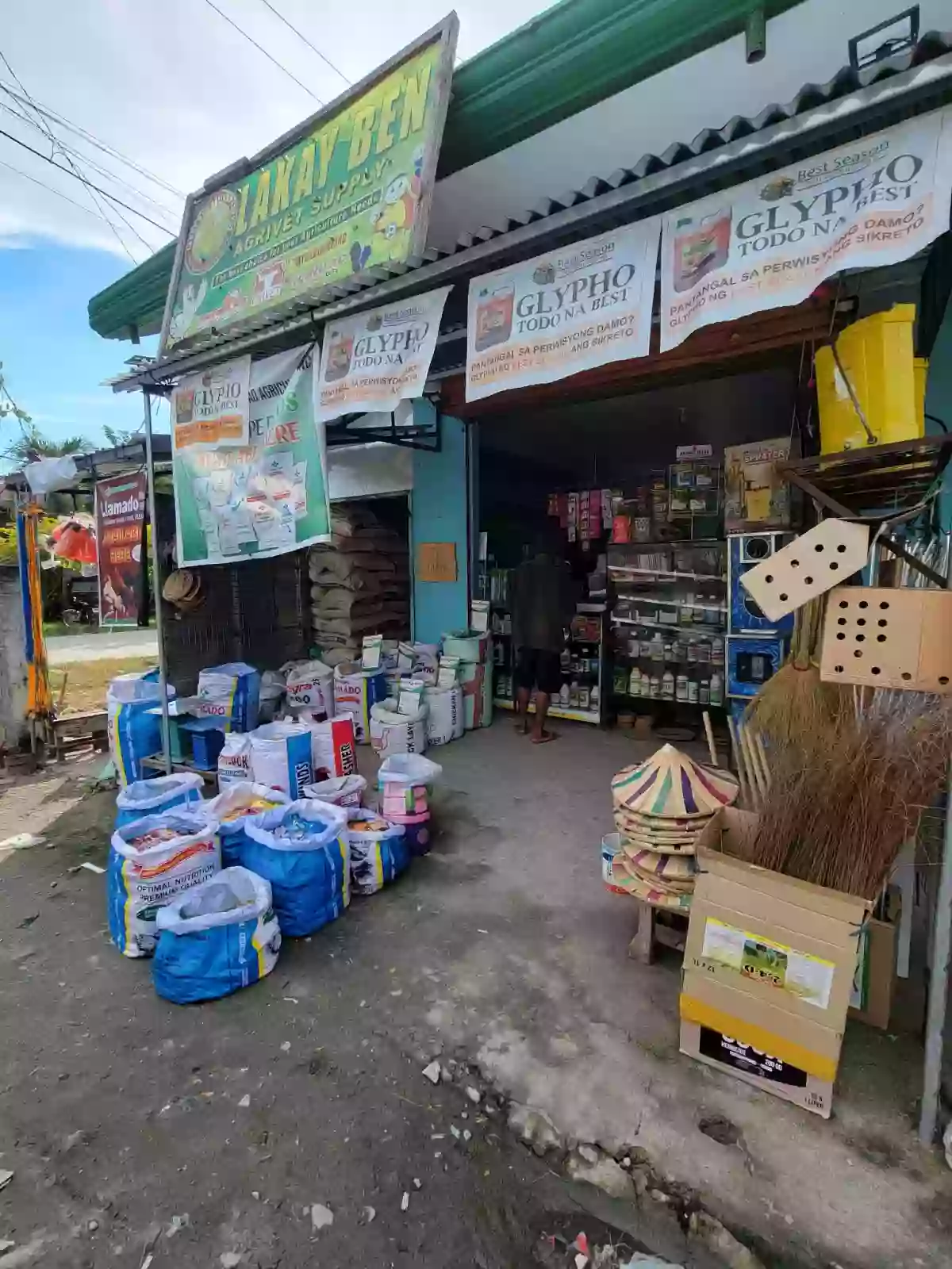 Open photo 13 of 19 — 1-Storey Commercial building for sale near public market