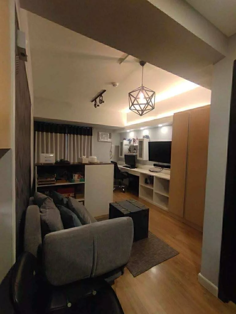 Open photo 18 of 25 — Studio Condo for Sale Near Century City Mall, Makati City — Fully Furnished