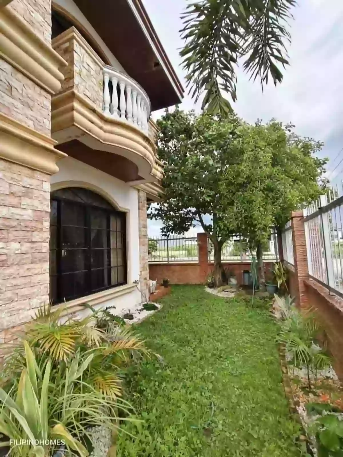 La Costa Brava House and Lot for Sale in Zone 15 (Pob.), Talisay — House and Lot in Zone 15 (Pob.), Talisay, Negros Occidental — Photo 3