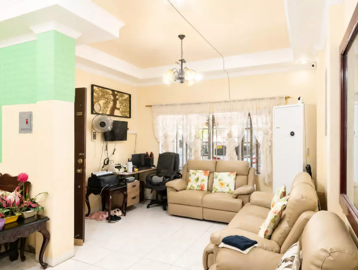 For Sale: 5BR House and Lot in Inayagan, Naga City — 283 sqm — House and Lot in Naga City, Cebu, 6037 — Photo 2