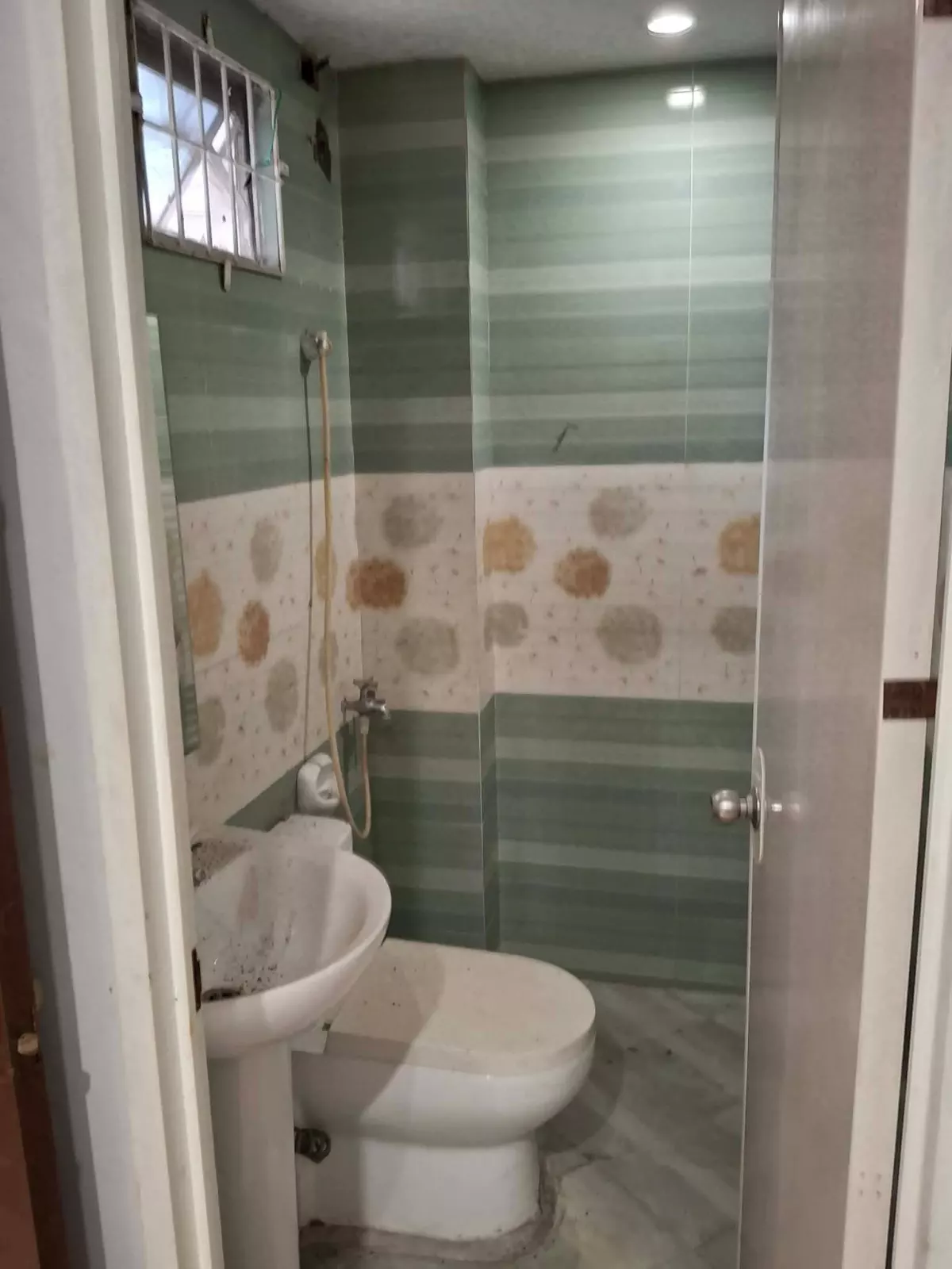 Rush Sale: Peaceful 3BR House & Lot with Spacious Parking in Guadalupe — House and Lot in Cebu City, Cebu, 6000 — Photo 6