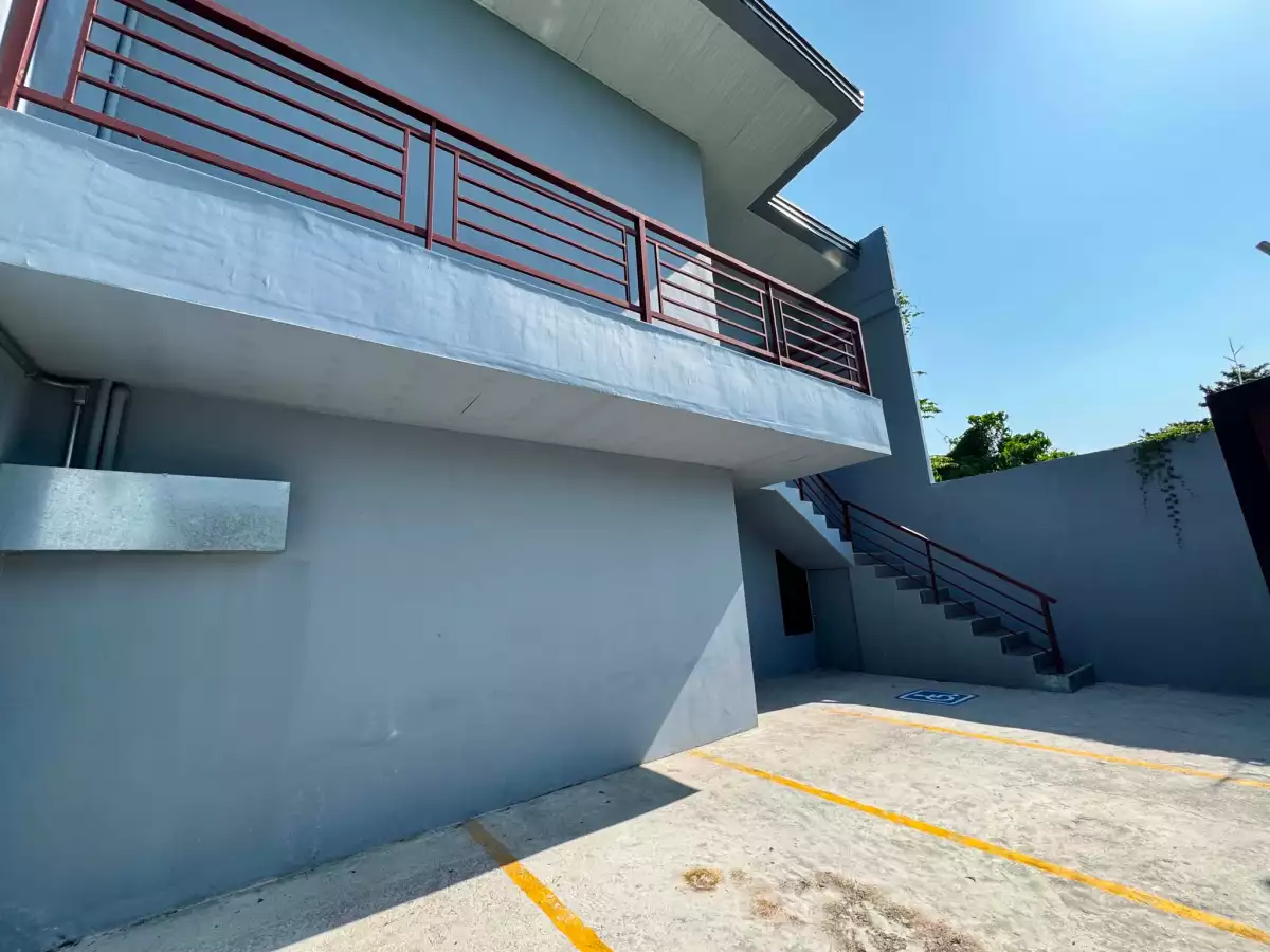 BRAND-NEW 6-DOOR APARTMENT FOR SAL — Apartment in Lagao (1st & 3rd), General Santos City, South Cotabato — Photo 3