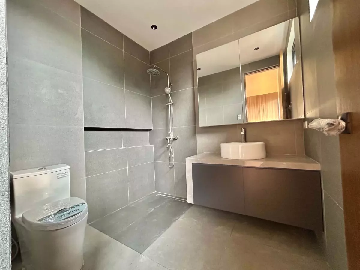 Open photo 12 of 15 — Brand-New 5-BR House for Sale | BF Homes