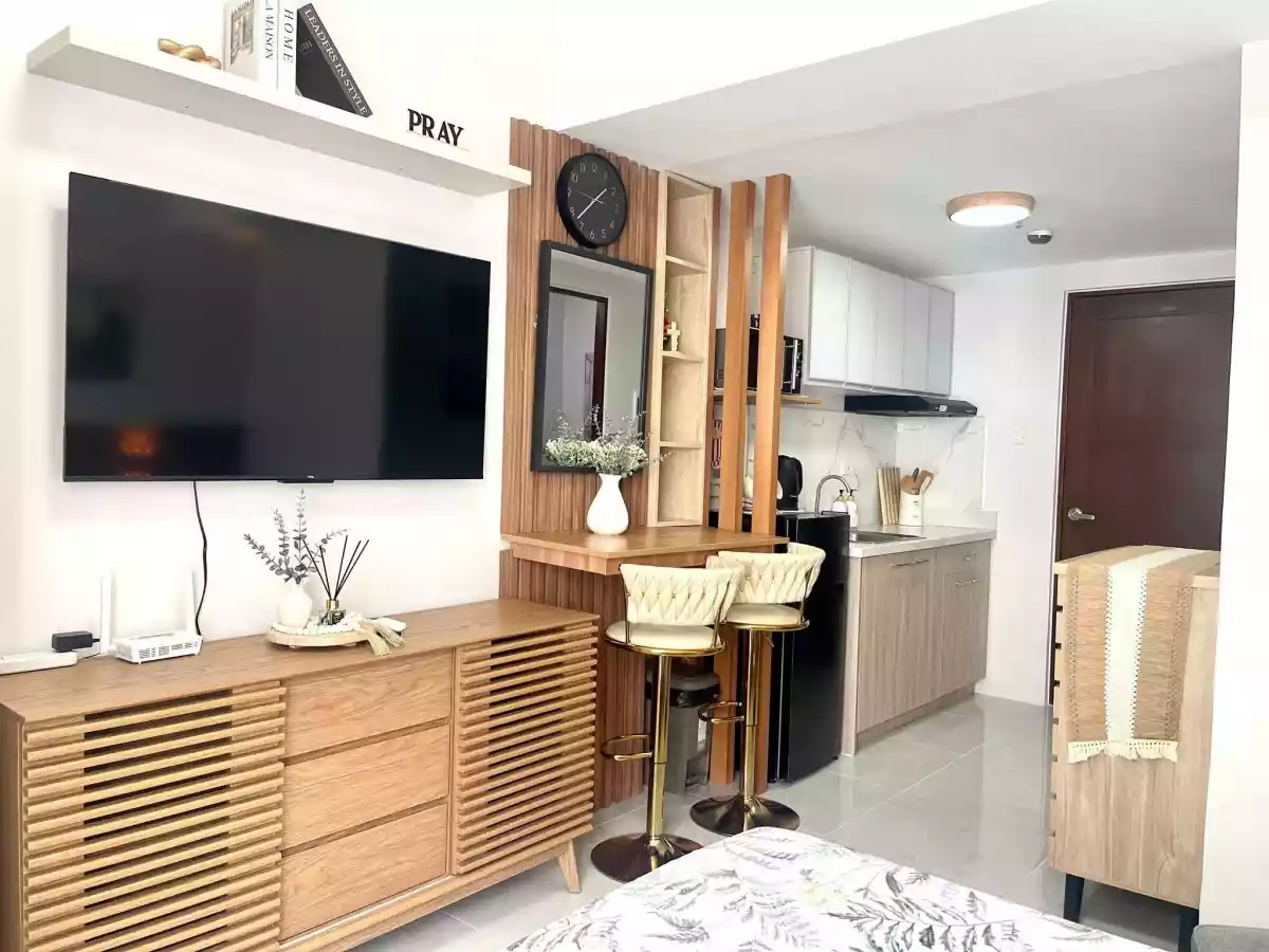 For Rent: Studio Condo with Balcony in Casa Mira Towers Mandaue, Alang-alang, Mandaue City — 24 sqm — Studio in Alang-alang, Mandaue City, Cebu — Photo 6