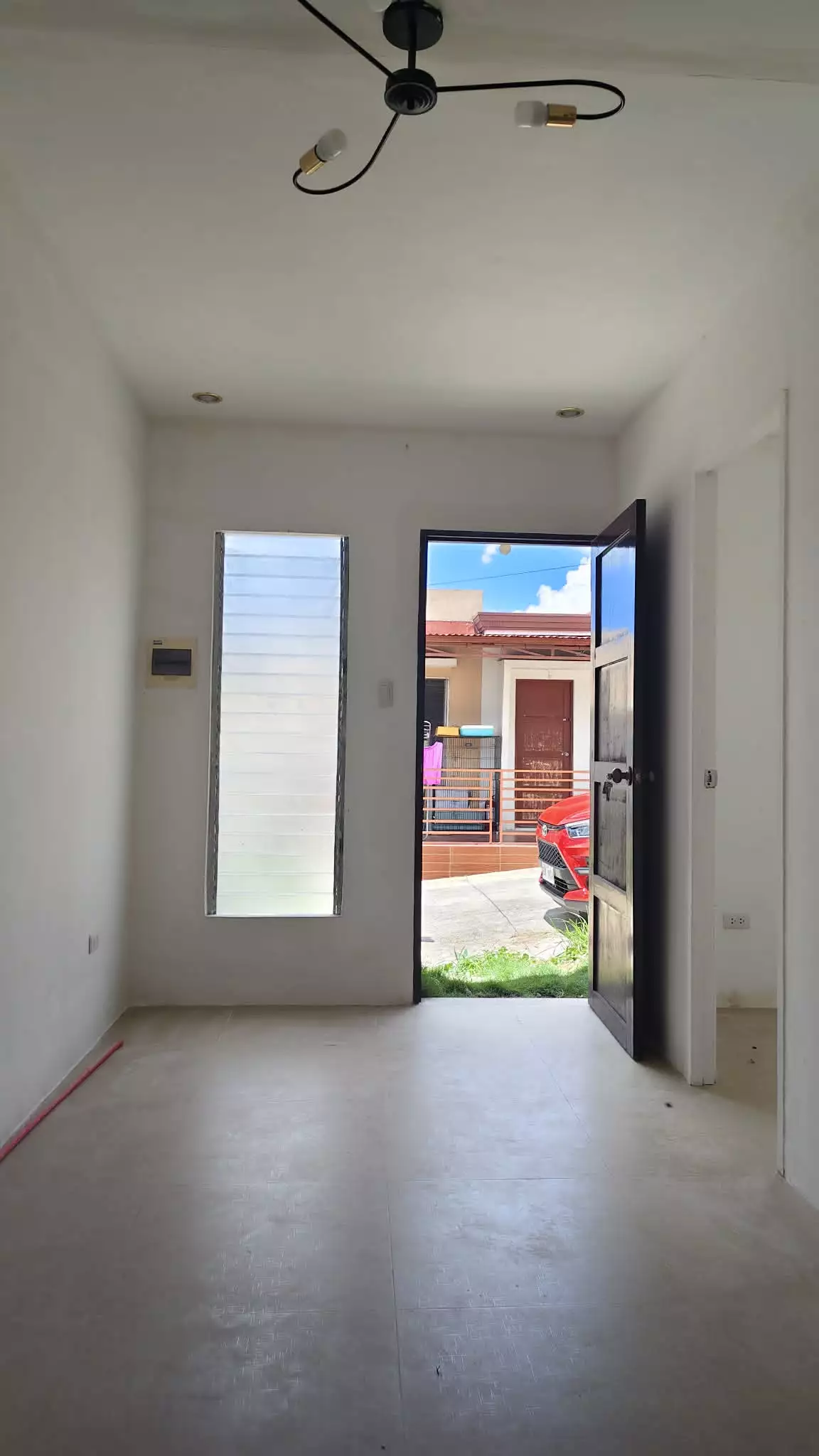 For Assume 2 BR House for only 300K in Villa Casita Bogo — House and Lot in Bogo City, Cebu, 6010 — Photo 3