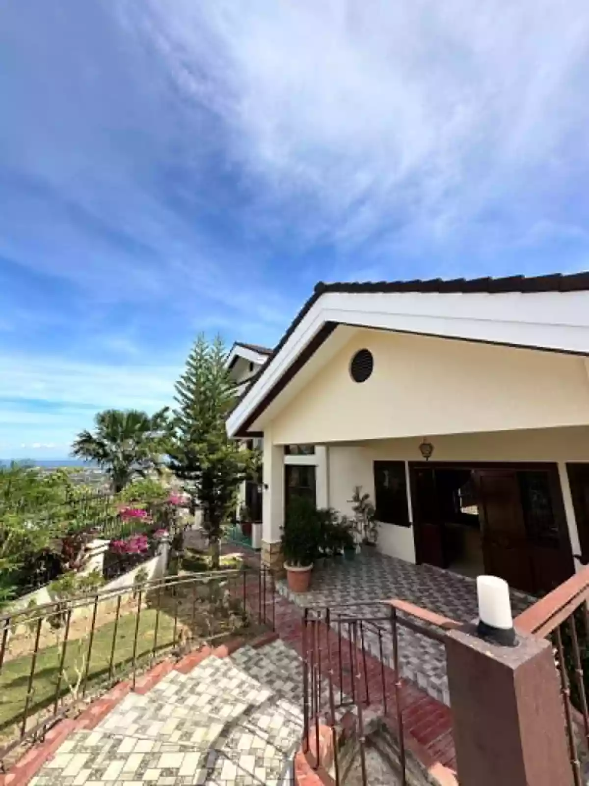 BACK ON THE MARKET | LUXURY MANSION FOR SALE IN VISTA GRANDE — House and Lot in Talisay City, Cebu, 6045 — Photo 2
