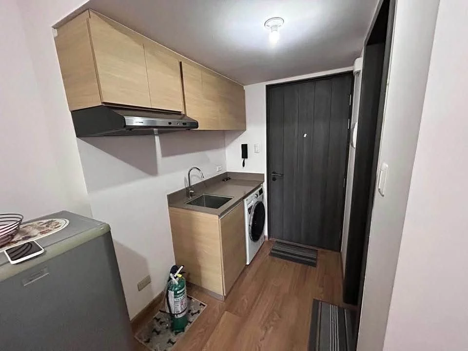 For Sale: 1BR Condo in San Antonio, Makati City — 28 sqm — 1 Bedroom in San Antonio, Makati City, Metro Manila — Photo 4