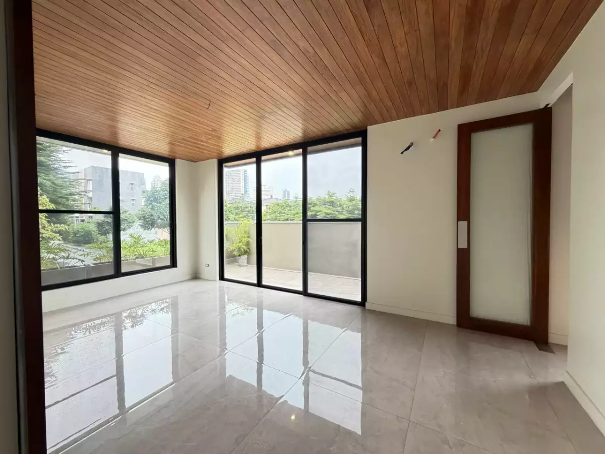 5 BR House and lot for Sale at Mckinley Hill Village,Taguig  with 545sqm — House and Lot in Pinagsama, Taguig City, Metro Manila — Photo 4
