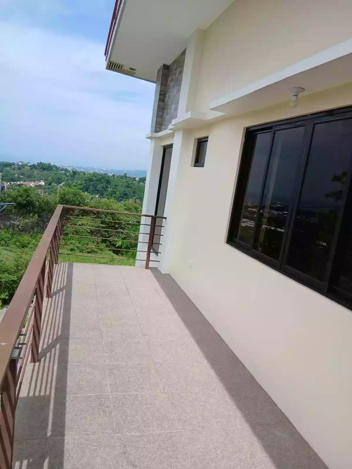 House and Lot for Sale in Minglanilla inside Subdivision with Sea & Mountain Views — House and Lot in Minglanilla, Cebu, 6046 — Photo 3