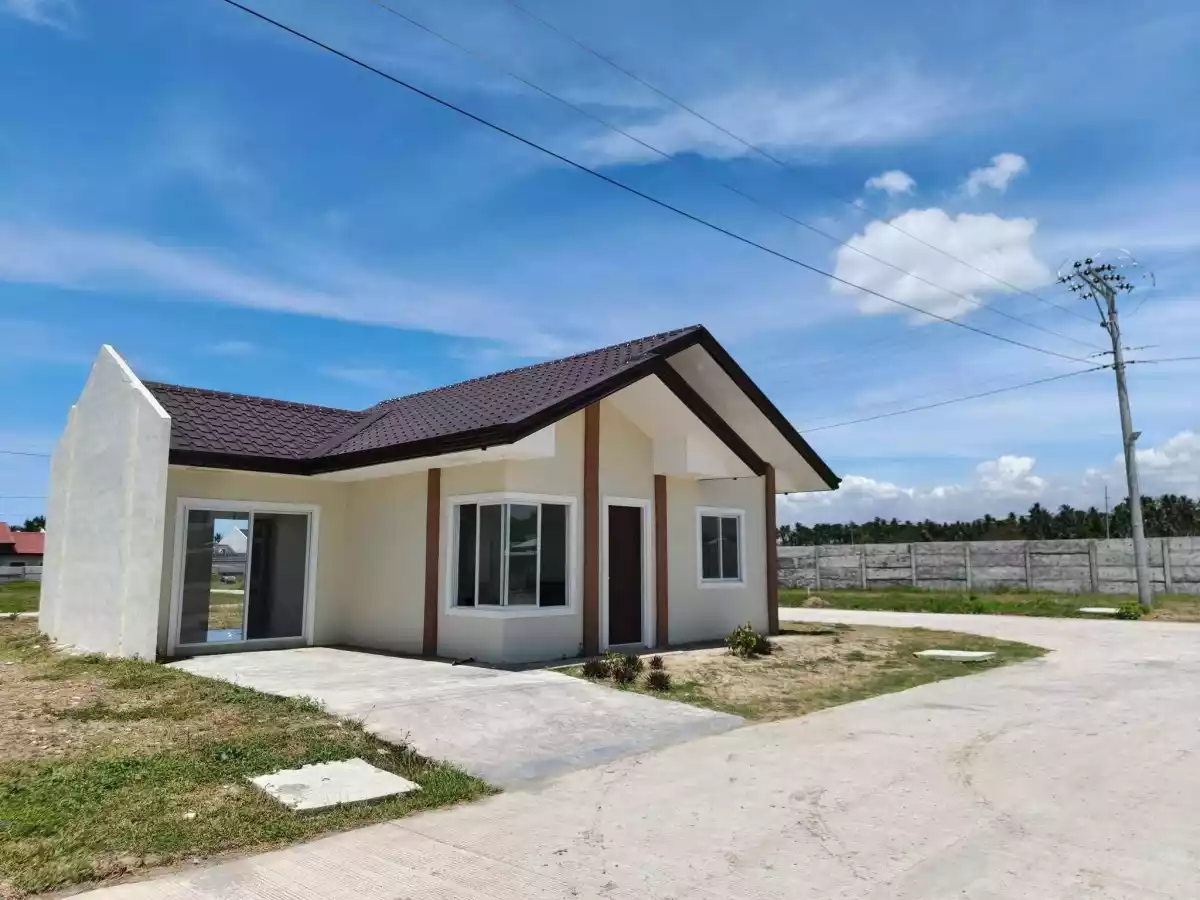 PASALO! 3BR House and Lot Near Entrance in Lagao, General Santos City — 126 sqm