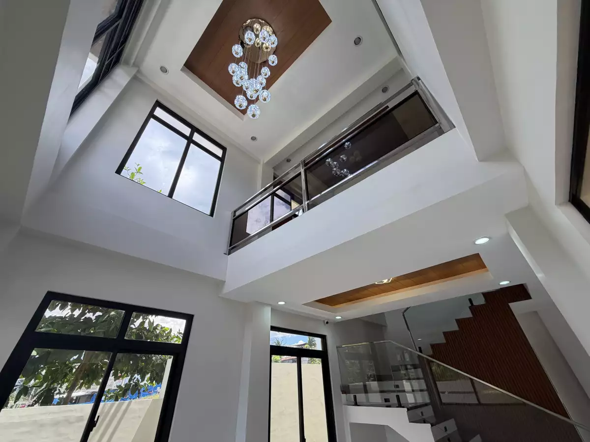 FOR SALE! 5BEDROOM MODERN BRAND NEW - FRONT OF STA LUCIA MALL AND DAVAO INTERNATIONAL AIRPORT — House and Lot in Communal, Davao City, Davao del Sur — Photo 2