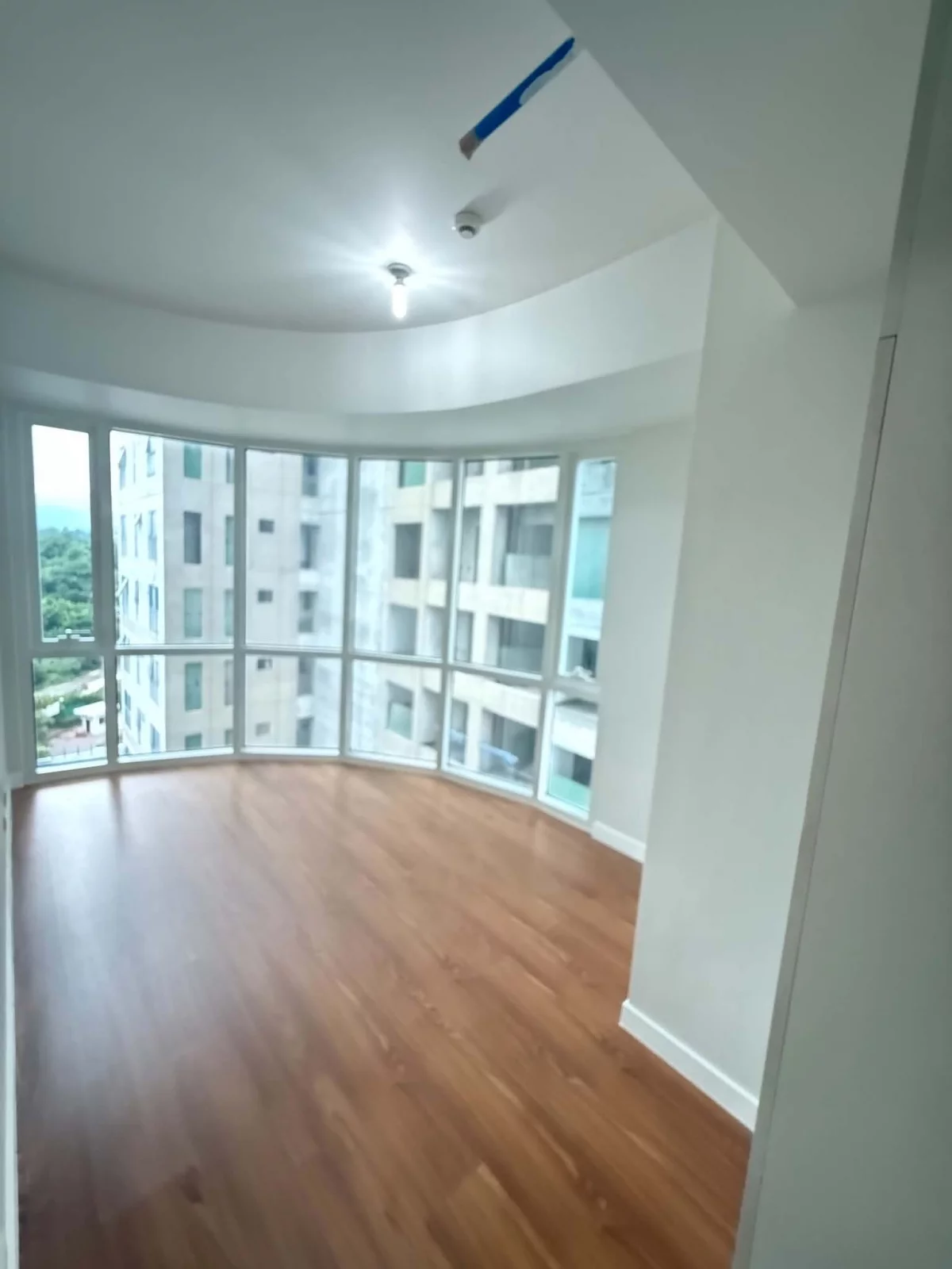 For Sale: 1BR Condo Marco Polo Residences, Cebu City — Seaview — 1 Bedroom in Lahug, Cebu City, Cebu — Photo 2