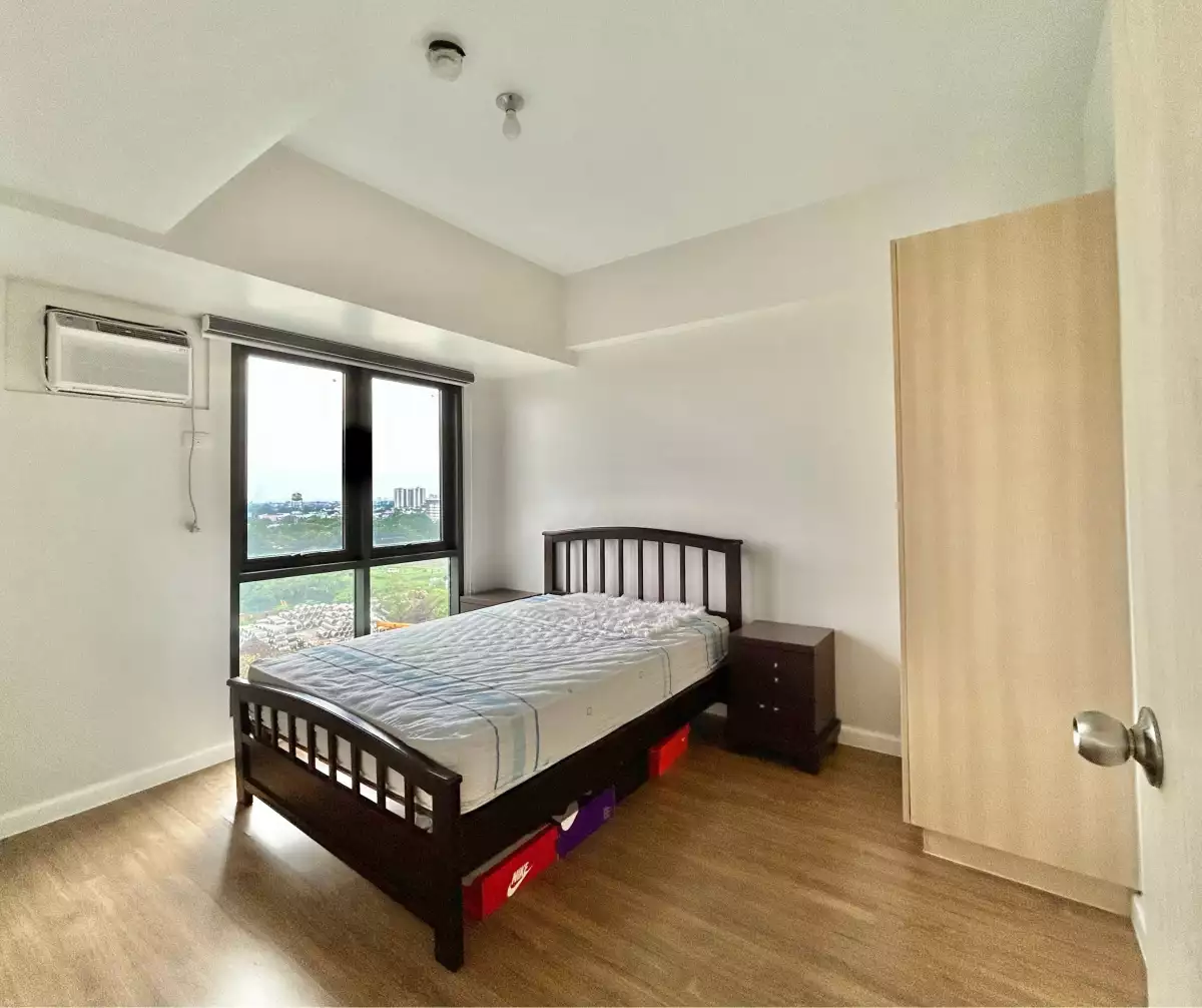 Furnished 2-Bedroom Unit with Parking for Sale at Cerca Viento — 2 Bedrooms in Almanza Uno, Las Piñas City, Metro Manila — Photo 5